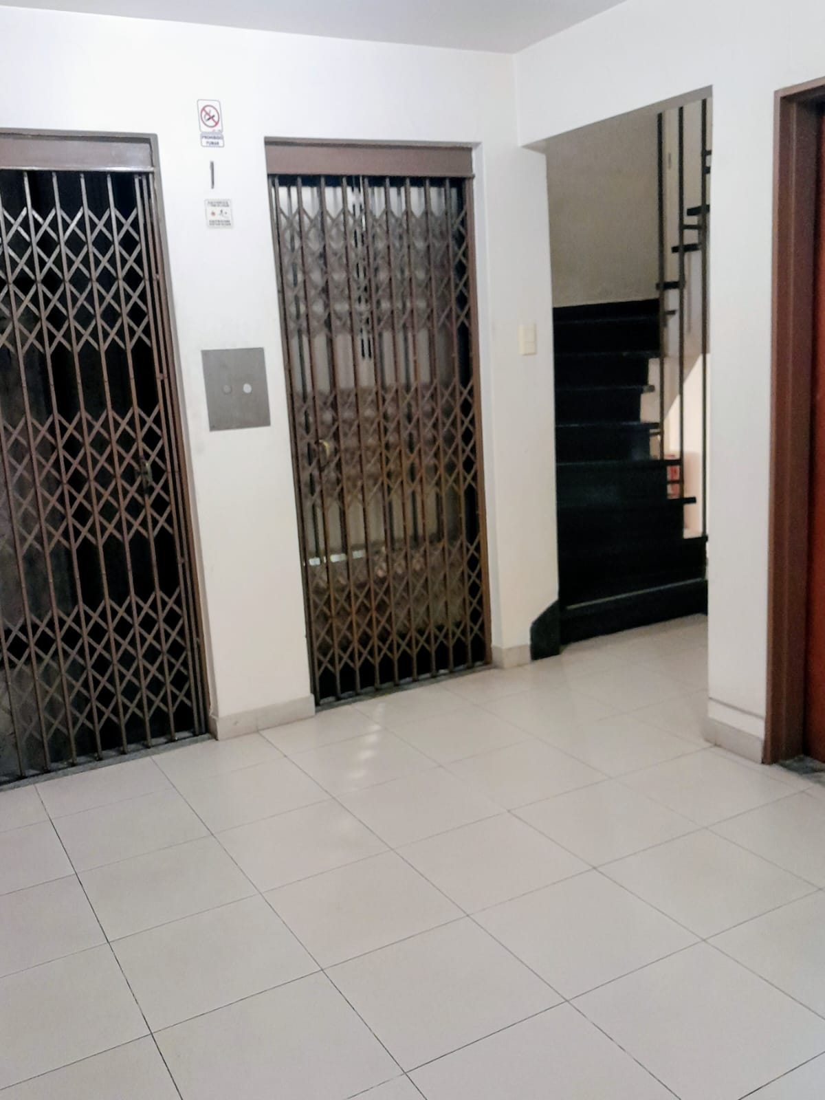 FOTO OFICINA LAVALLE 1506 -16