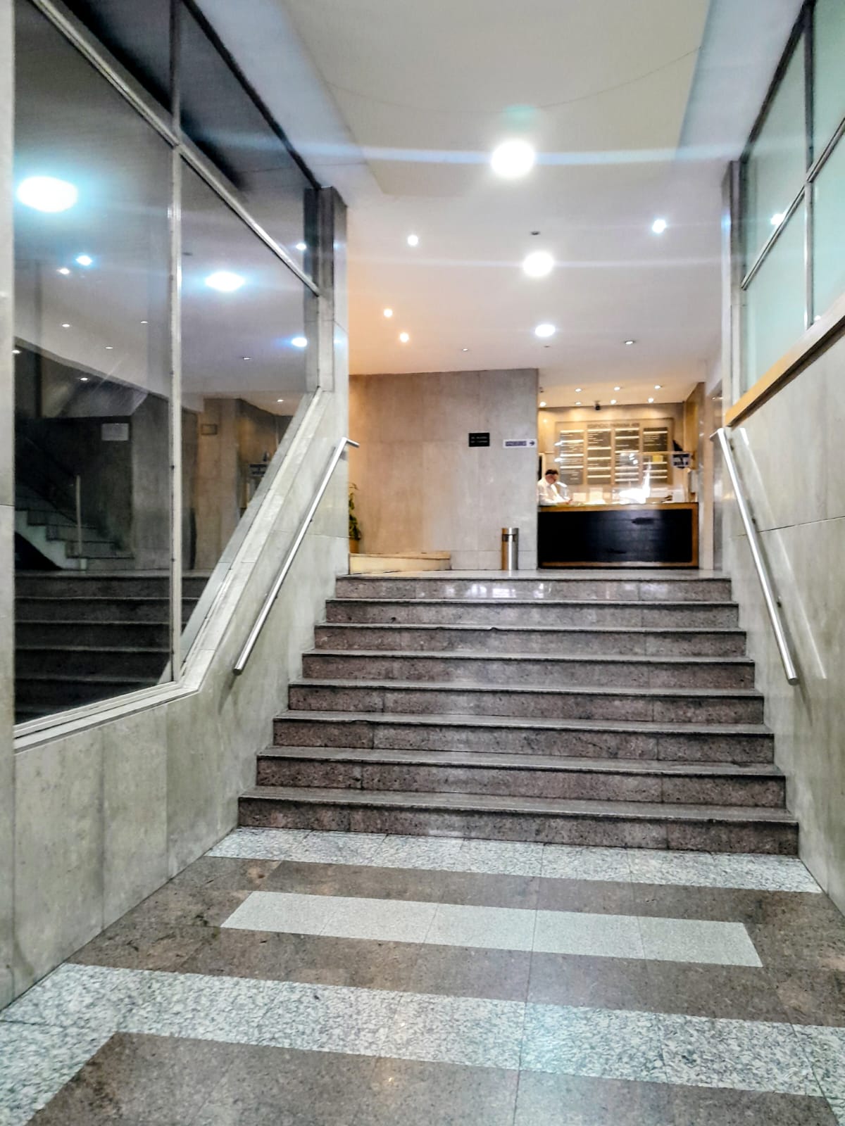 PARANA 422 FOTO ENTRADA EDIFICIO